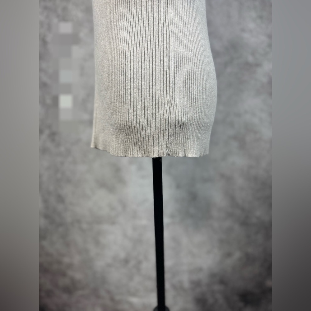 Liz Claiborne Minimalist Beige Ribbed Knit Top Casual Work W buttons Size Large - Picture 4 of 9